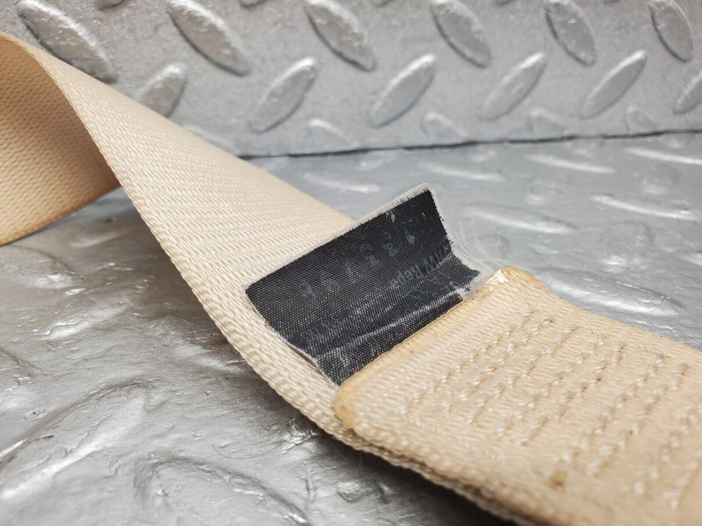 46979 Mercedes-Benz R129 320SL Coupe Rear Seat Belt With Buckles 1298600369