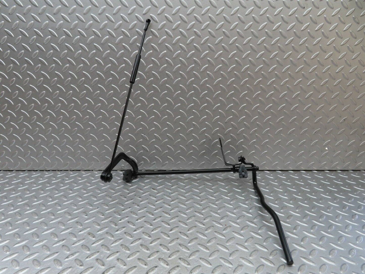 19226 Mercedes-Benz W123 300D Accelerator Pedal Linkage LHD