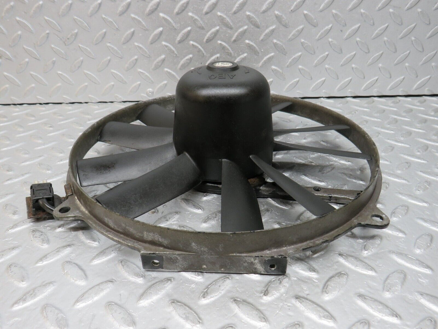 37835 Mercedes-Benz A124 320E Cabriolet Radiator Cooling Fan AEG 0005008593 170080801 1295050455