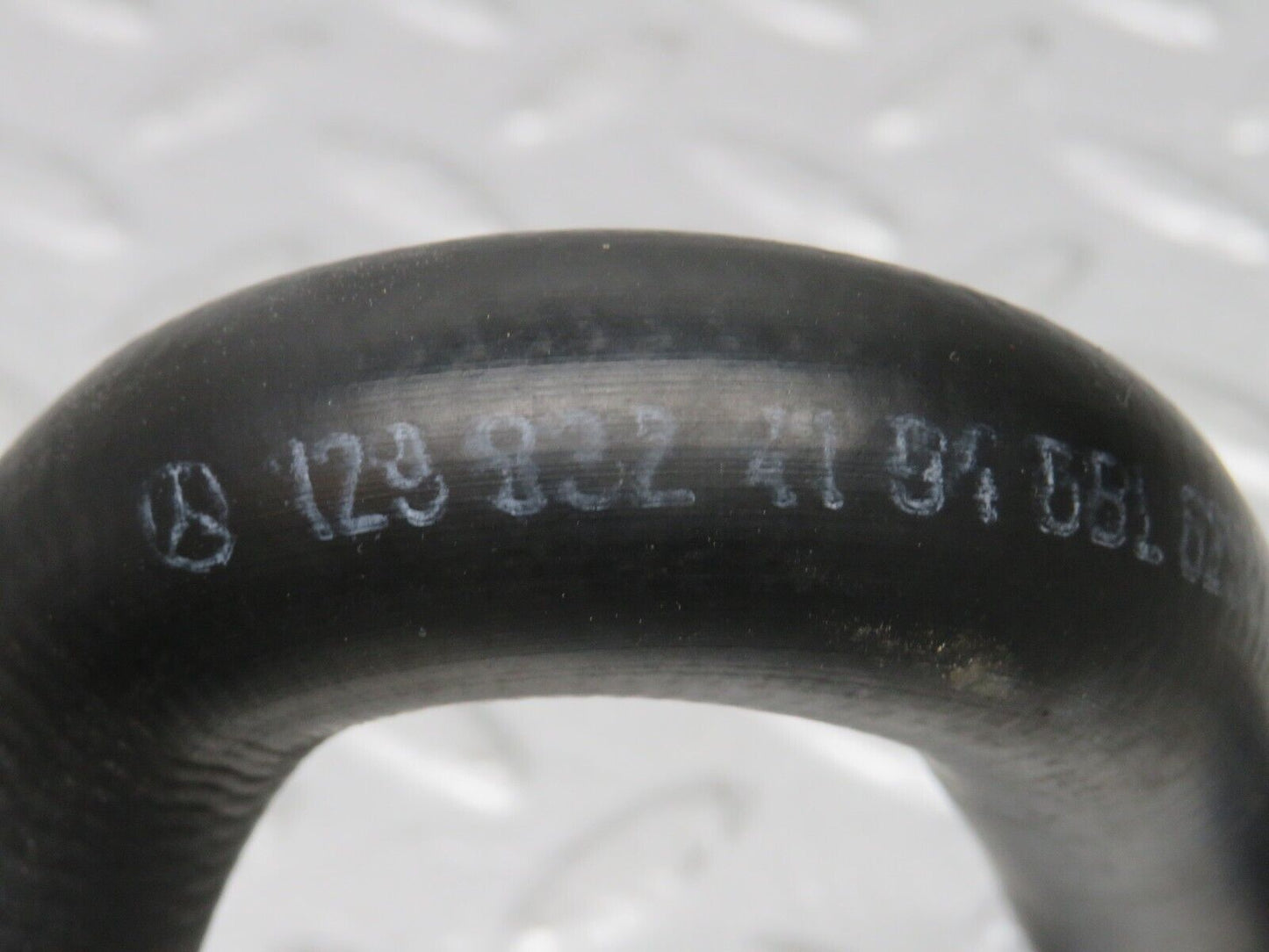 38562 Mercedes-Benz R129 280SL Coupe Coolant Hose Pipe 1298324194