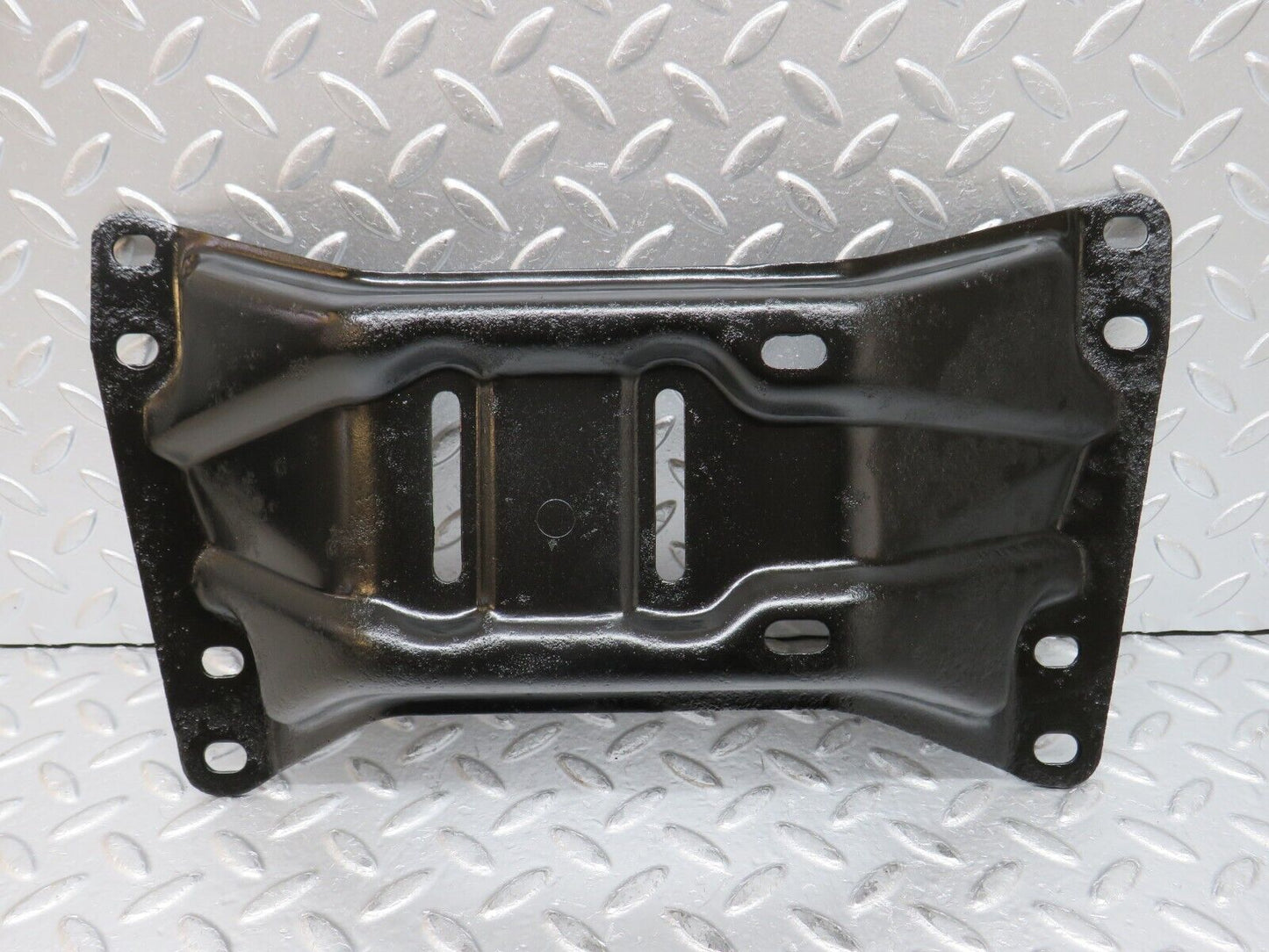 0051 Mercedes-Benz W116 350SE Gearbox Mount Bracket
