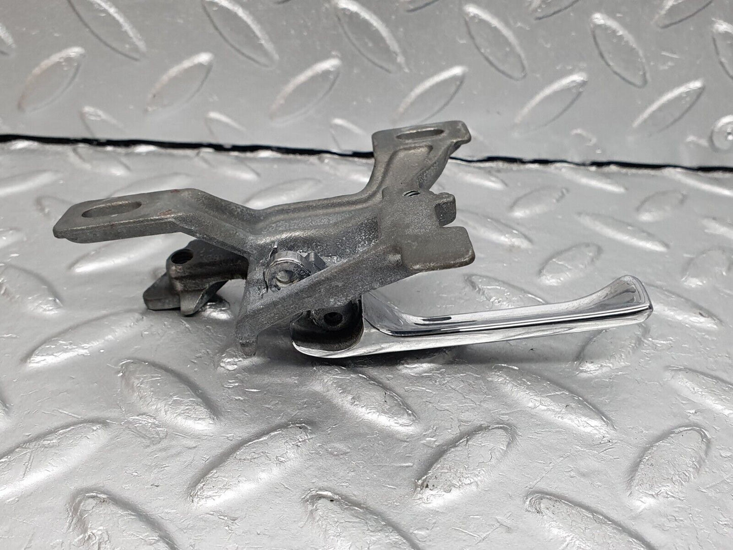 40900 Mercedes-Benz W126 300SE Right Interior Door Handle