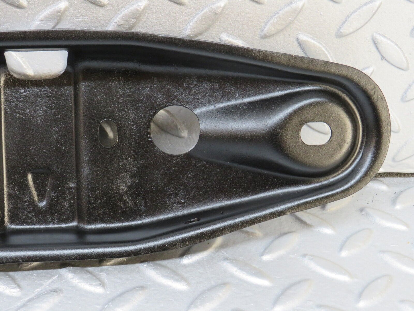 36781 Mercedes-Benz W201 190E Gearbox Mount Bracket