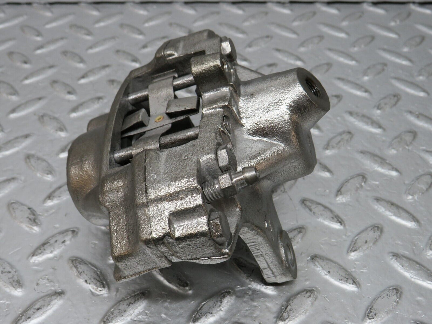 32661 Mercedes-Benz S124 300TE Wagon Rear Right Brake Caliper ATE 8P