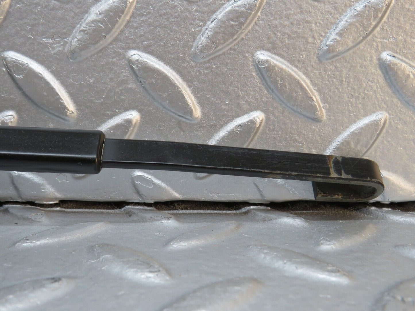 31764 Mercedes-Benz W201 190LE Wiper Arm Bosch