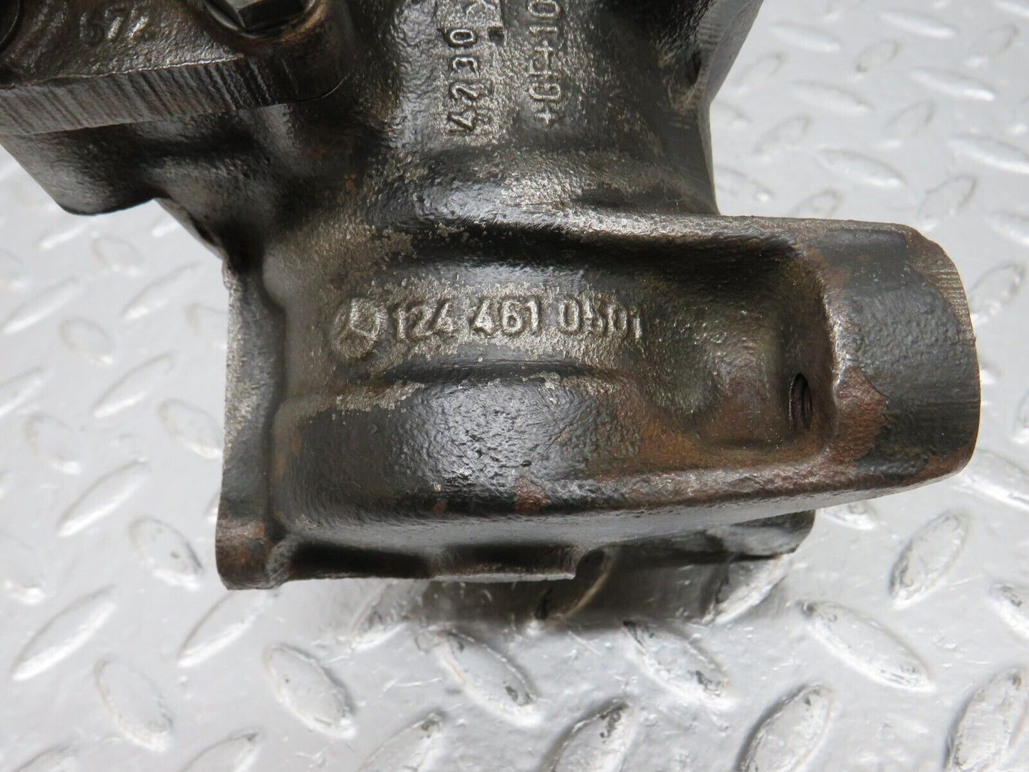 34225 Mercedes-Benz W124 260E Steering Box Steering Rack 1244610501