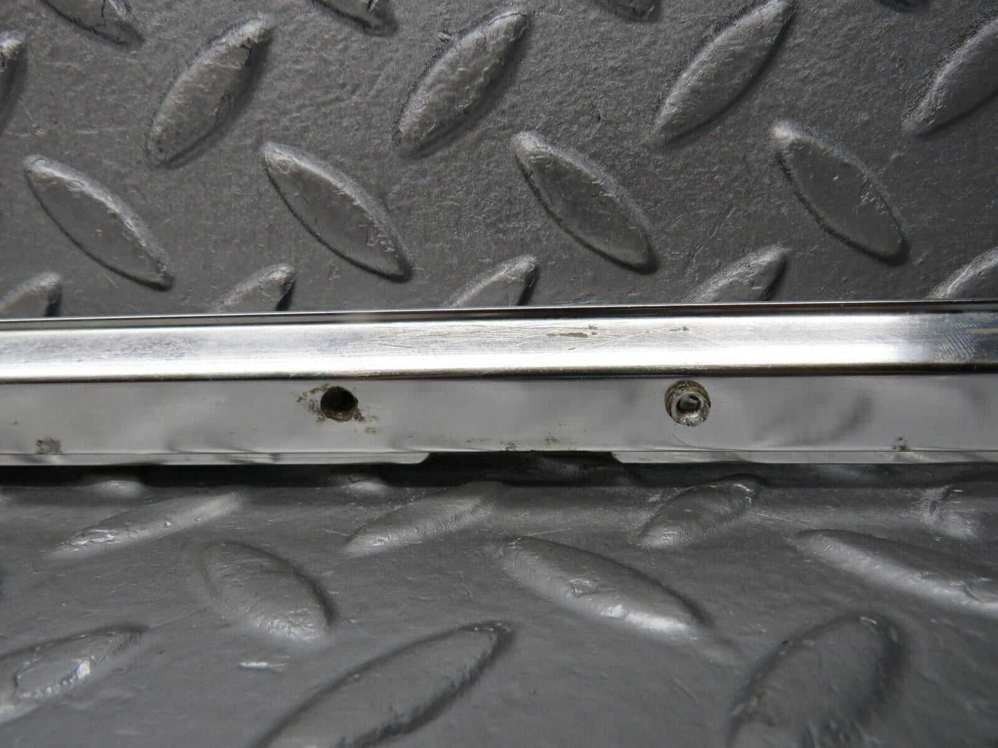 39854 Mercedes-Benz R107 350SL Hardtop Roof Chrome Left Side