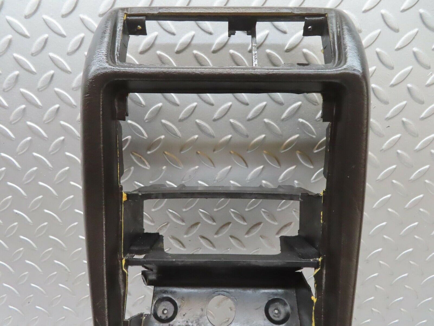 13574 Mercedes-Benz W123 200 Centre Console Black