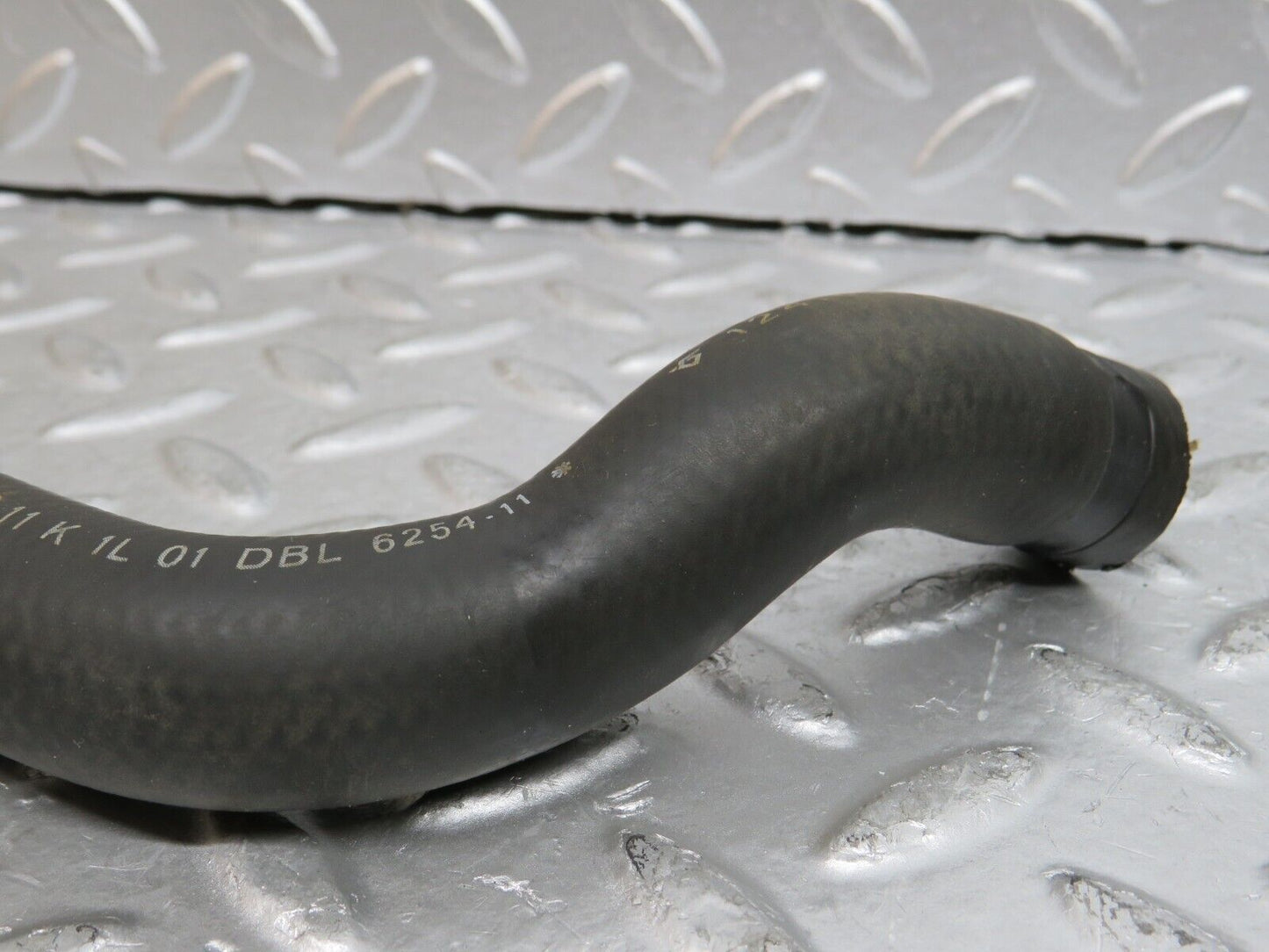 29562 Mercedes-Benz W124 230E Water Hose Pipe 1248325894
