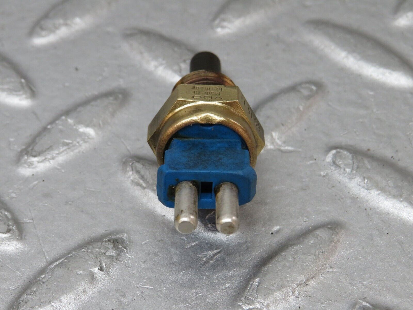 36255 Mercedes-Benz W126 420SE Coolant Temperature Sensor VDO 0085424517