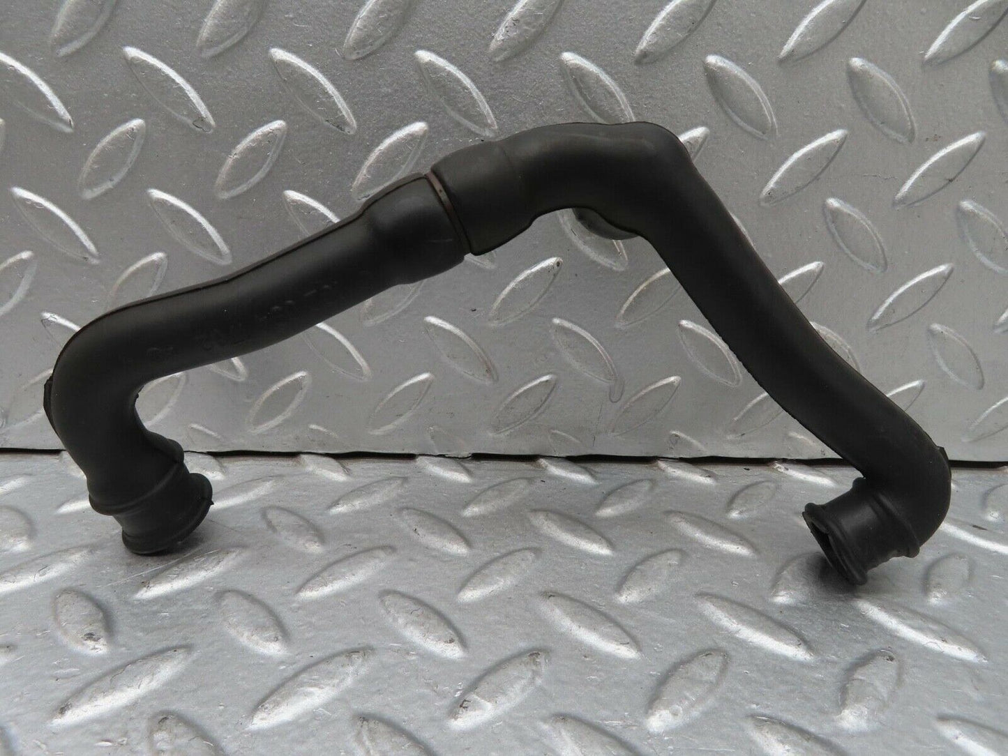 15334 Mercedes-Benz W123 230E Air Intake Pipe 1020941682