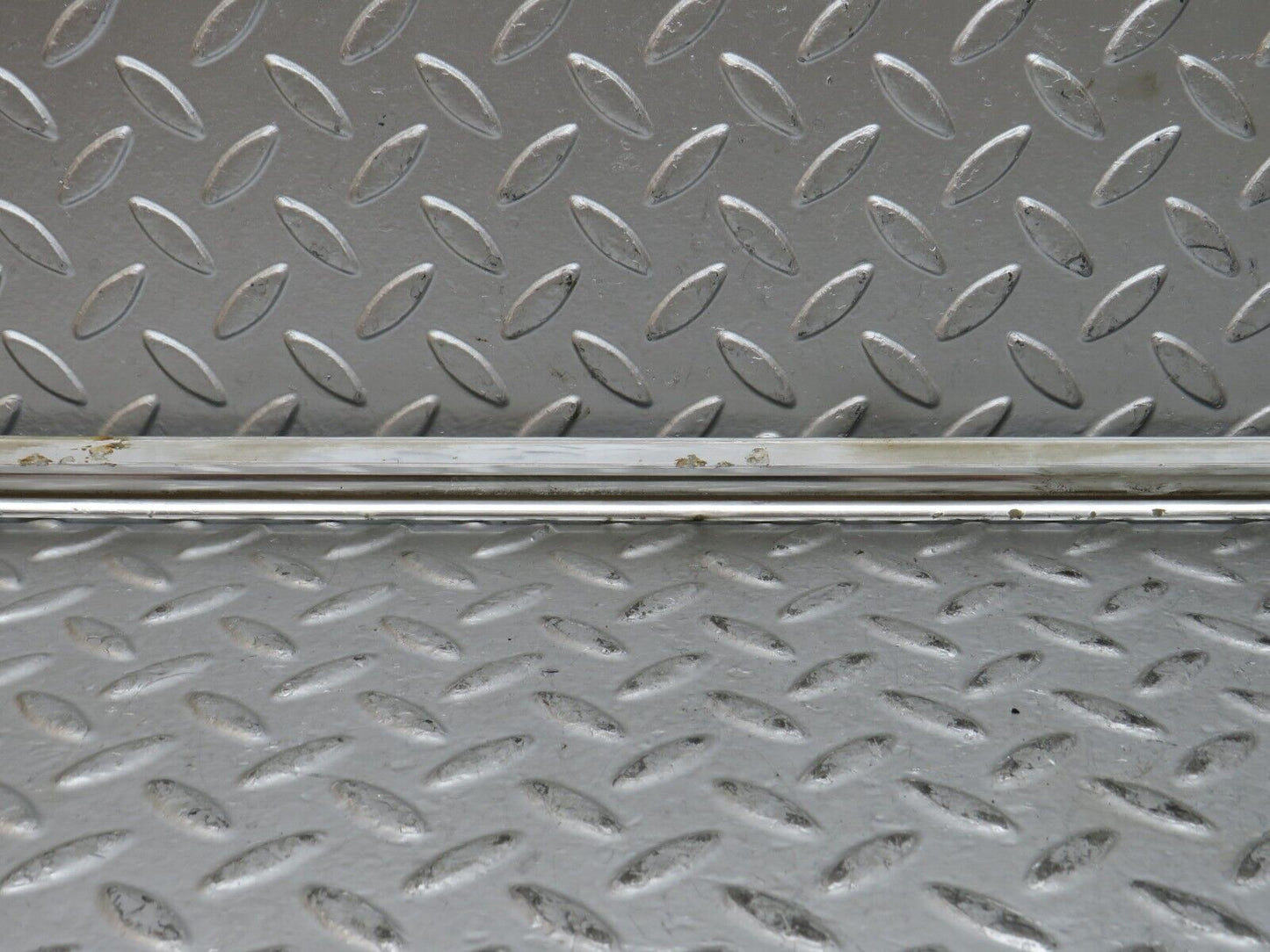28232 Mercedes-Benz S123 240D Wagon Rear Left Window Chrome Moulding Trim