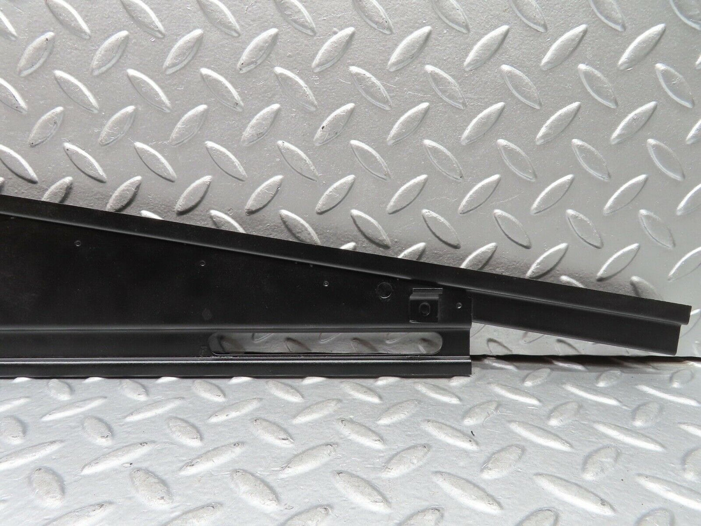 20890 Mercedes-Benz W114 250CE Coupe Right Door Window Bottom Rail