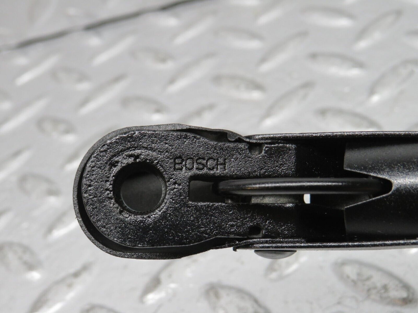 31161 Mercedes-Benz W123 200D Wiper Arm Bosch Left Side