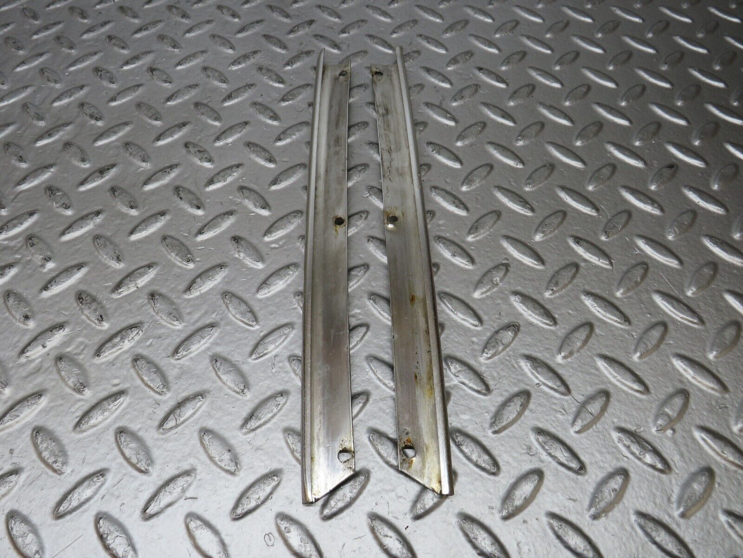 26359 Mercedes-Benz W116 450SE Roof Chrome Moulding Trim Pair