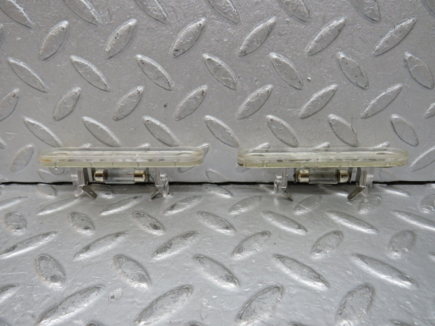 37749 Mercedes-Benz A124 320E Cabriolet number Plate Light 2x Hella 1248200256