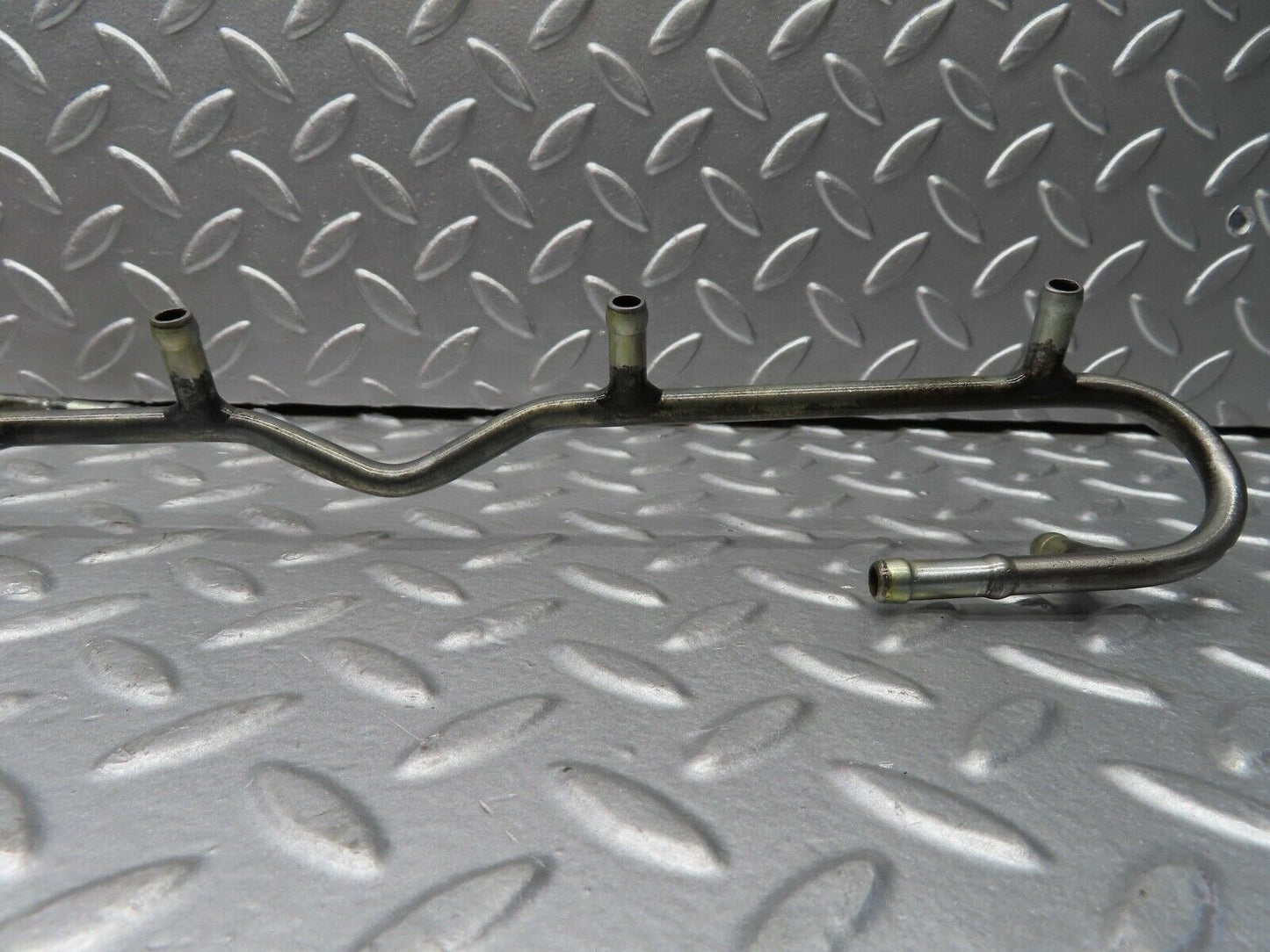 20392 Mercedes-Benz W114 280CE Coupe Fuel Injector Pipe