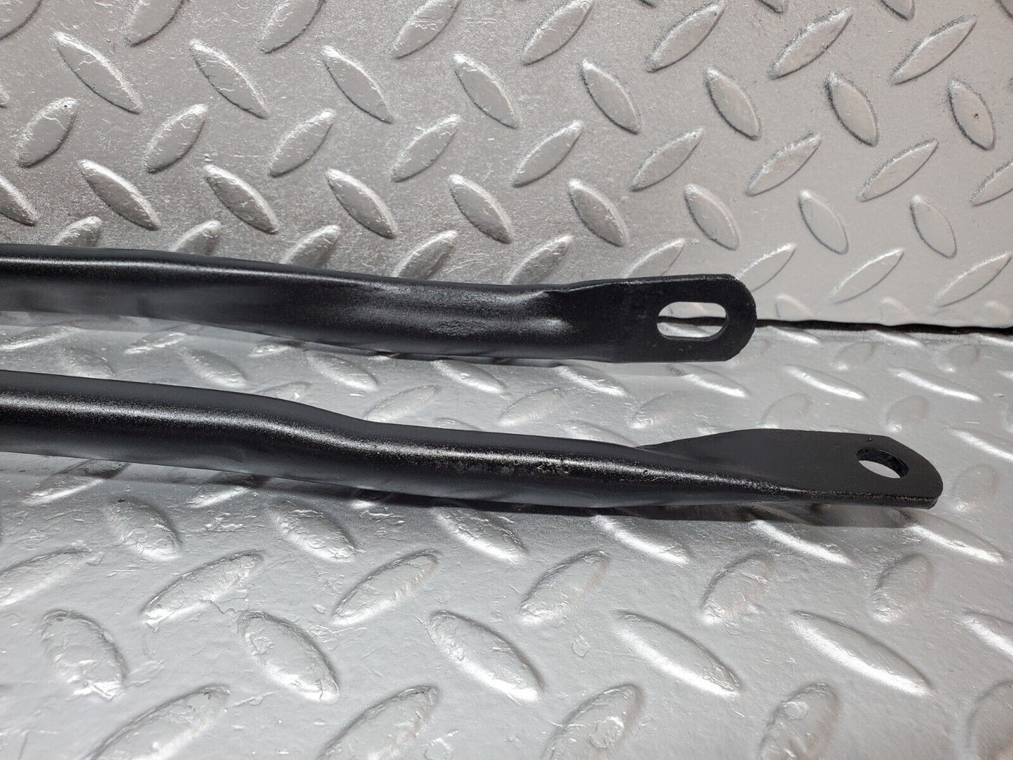 45317 Mercedes-Benz R129 300SL Coupe Rear Suspension Anti Roll Bar Support Bar 2x