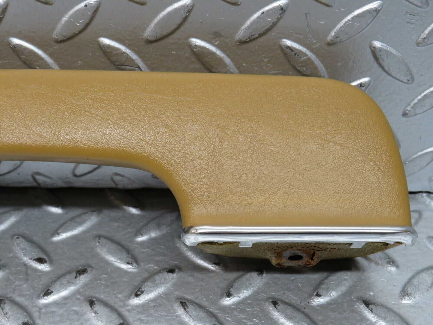 28604 Mercedes-Benz W123 230E Left Interior Door Handle Palomino 1239701901