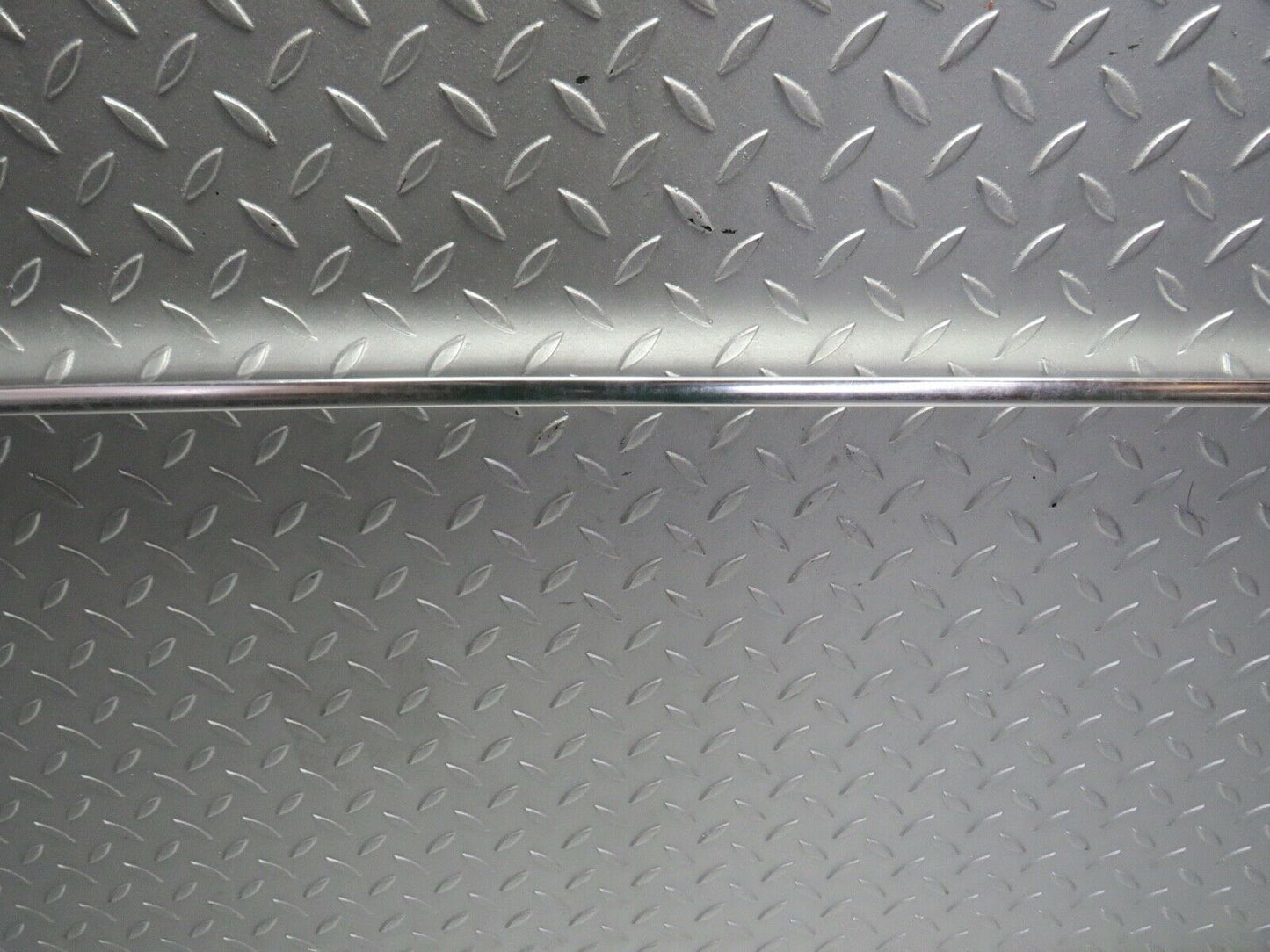21808 Mercedes-Benz W126 300SE Roof Chrome Trim Left Side