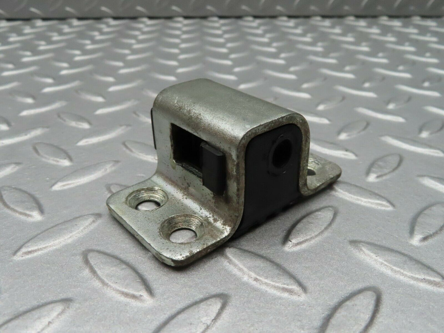 3723 Mercedes-Benz S123 200T Wagon Door Lock Latch Right Side