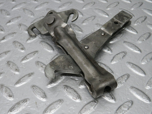 31156 Mercedes-Benz W123 200D Handbrake Adjusting Handbrake Regulator