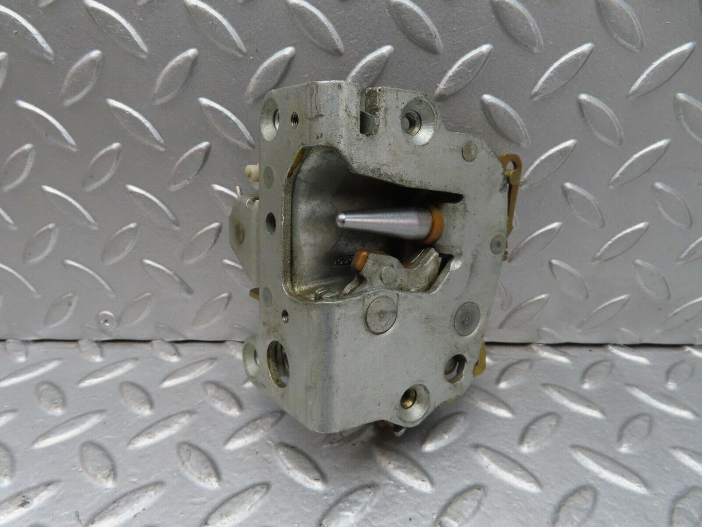 14262 Mercedes-Benz W116 350SE Rear Right Door Lock Mechanism