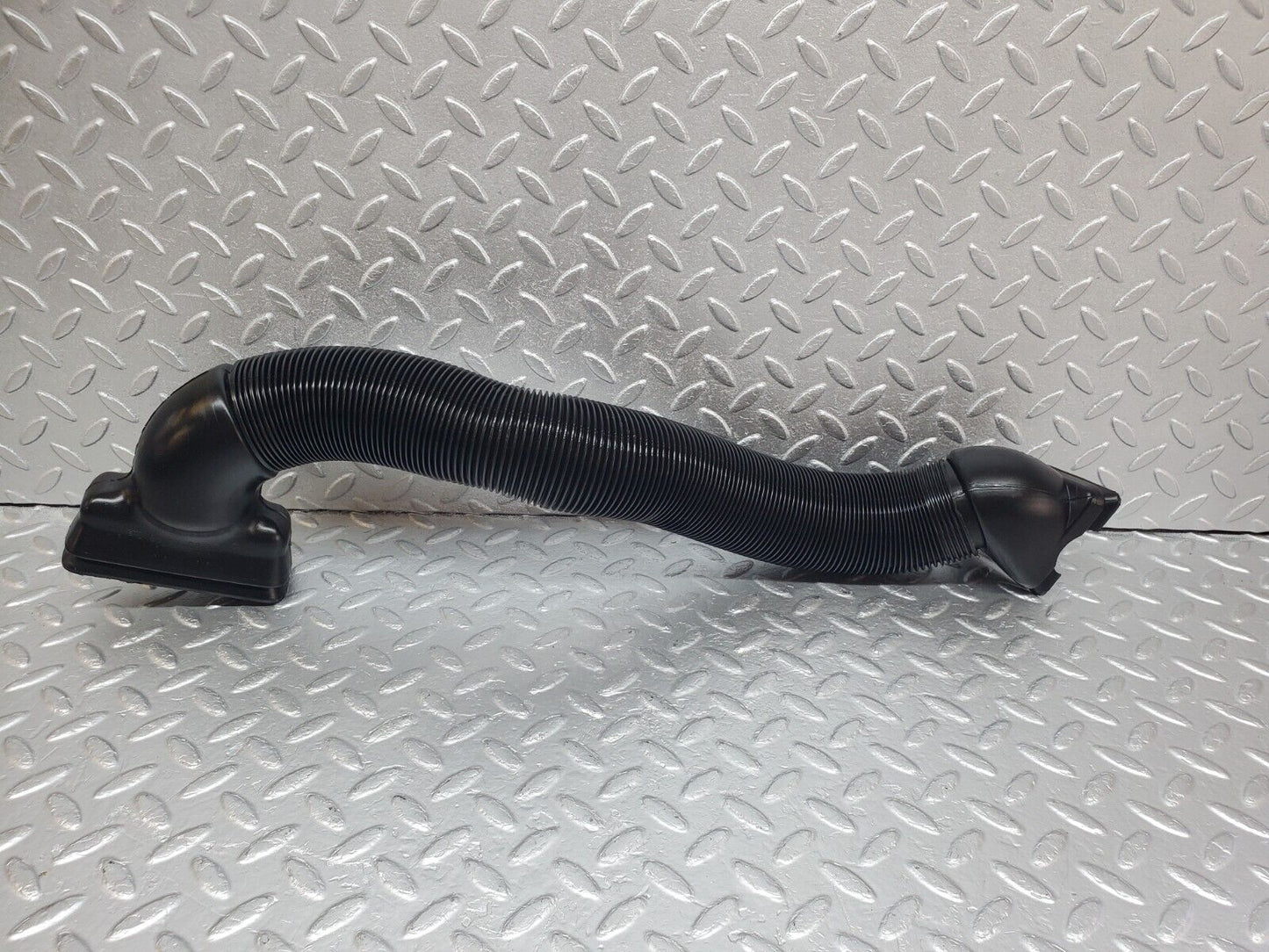 45773 Mercedes-Benz W126 420SE Air Duct Vent Right Side 1268311846 1268311446