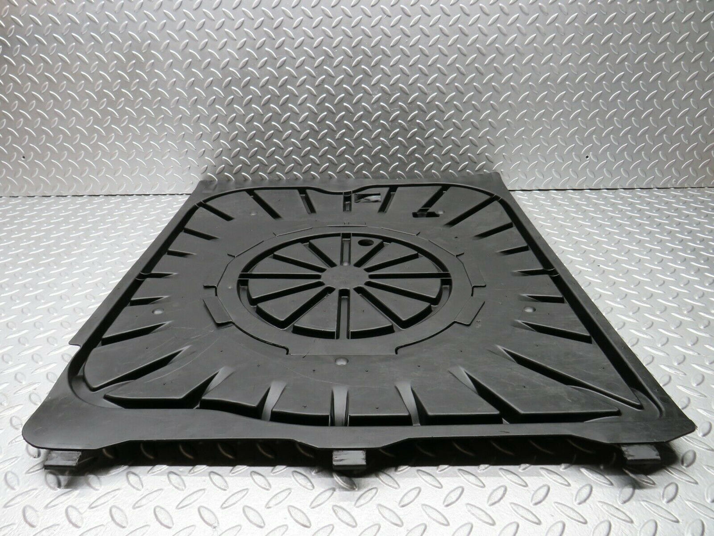 22498 Mercedes-Benz C124 E220 Coupe Spare Wheel Cover 1246934533