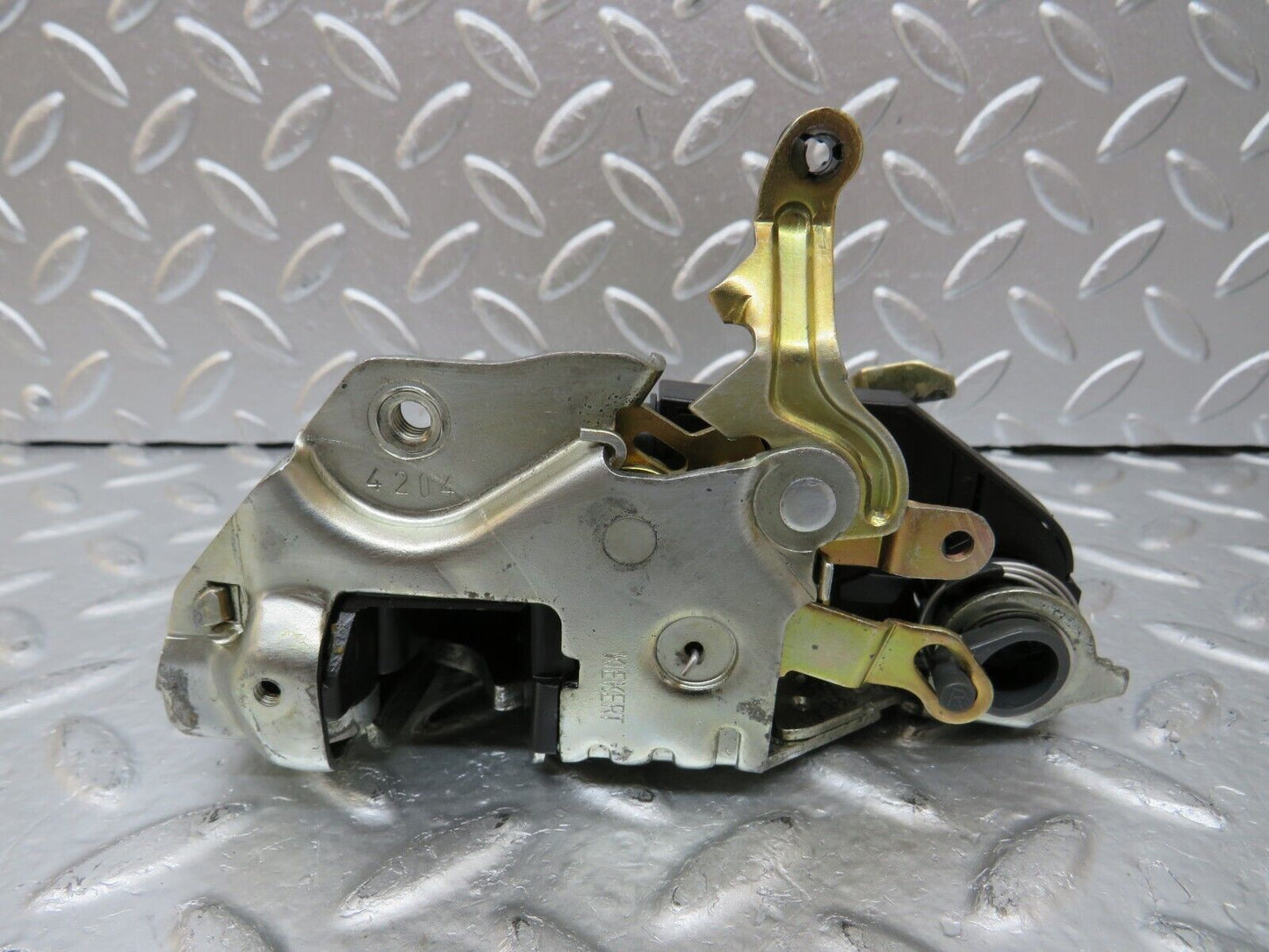 25675 Mercedes-Benz W124 280E Front Right Door Lock Mechanism