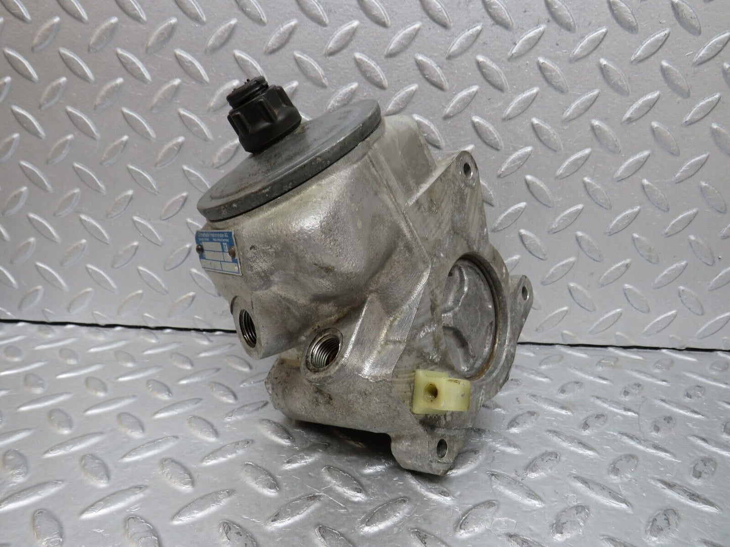 37149 Mercedes-Benz C126 420SEC Coupe Power Steering Pump 1264601480 7672900446