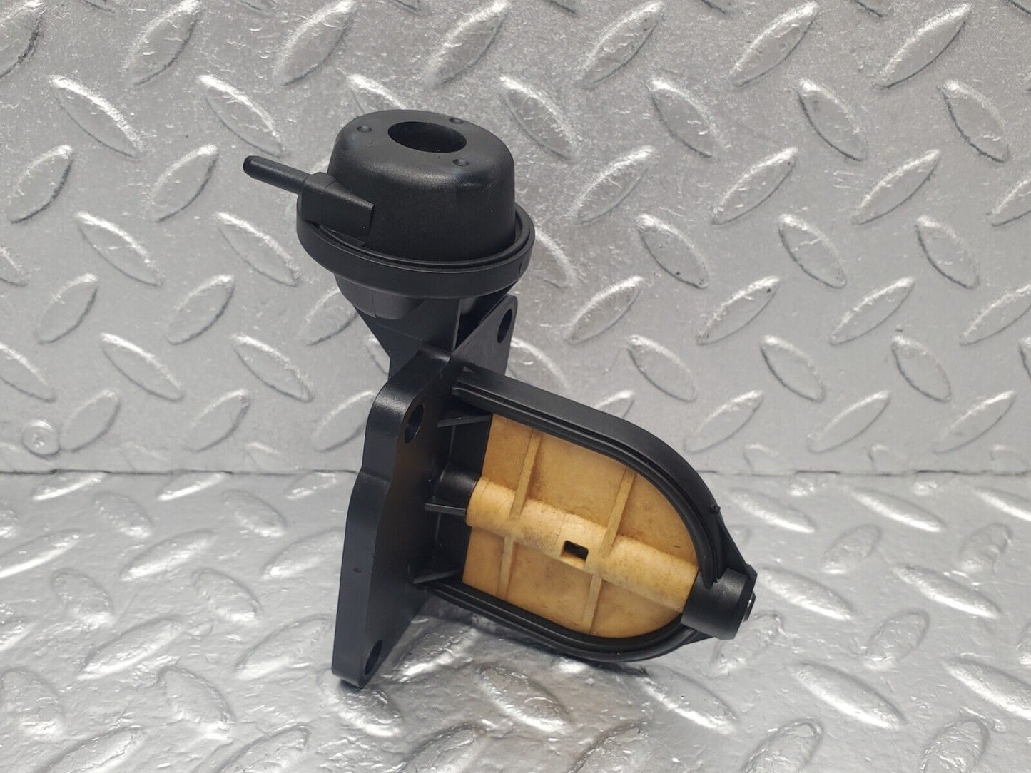 46188 Mercedes-Benz W124 280E Air Intake Resonance Valve