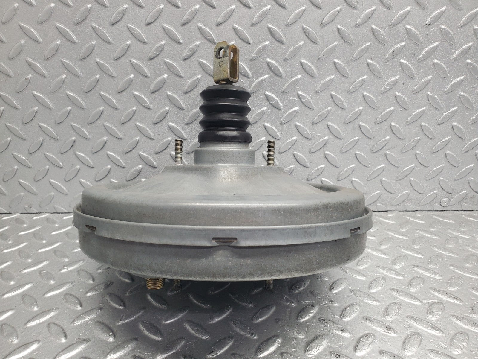 W124 Wagon brake booster used OEM