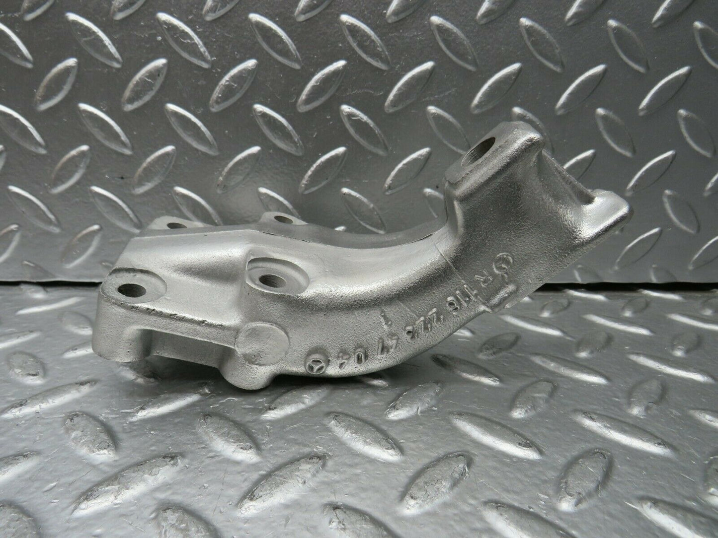 22832 Mercedes-Benz C107 450SLC Engine Mount Bracket Right Side 1162234704