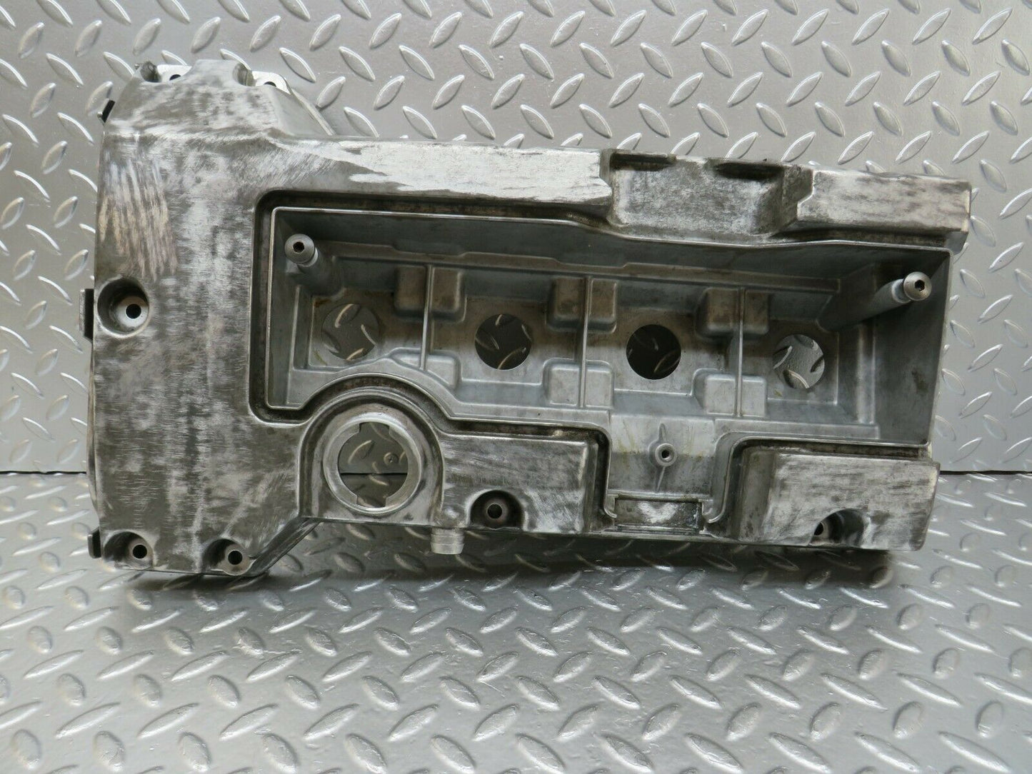 24389 Mercedes-Benz S124 220TE Wagon Cylinder Head Valve Cover 1110100330