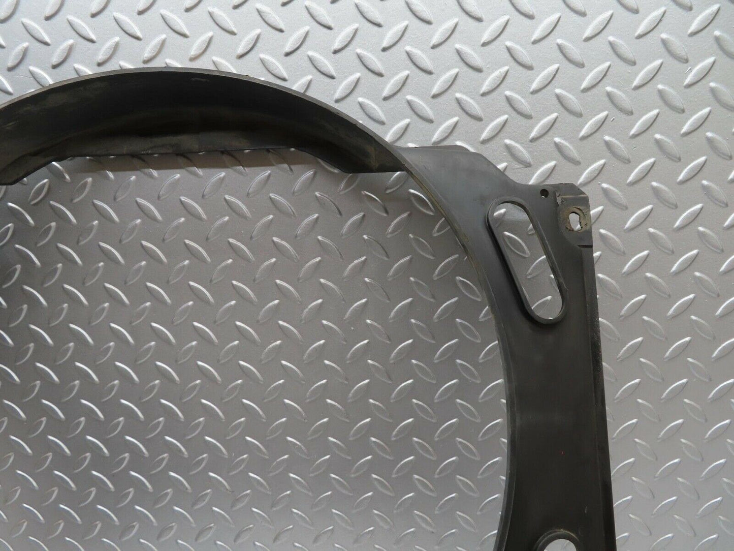 14309 Mercedes-Benz W116 350SE Radiator Fan Shroud Fan Cover 1165050355