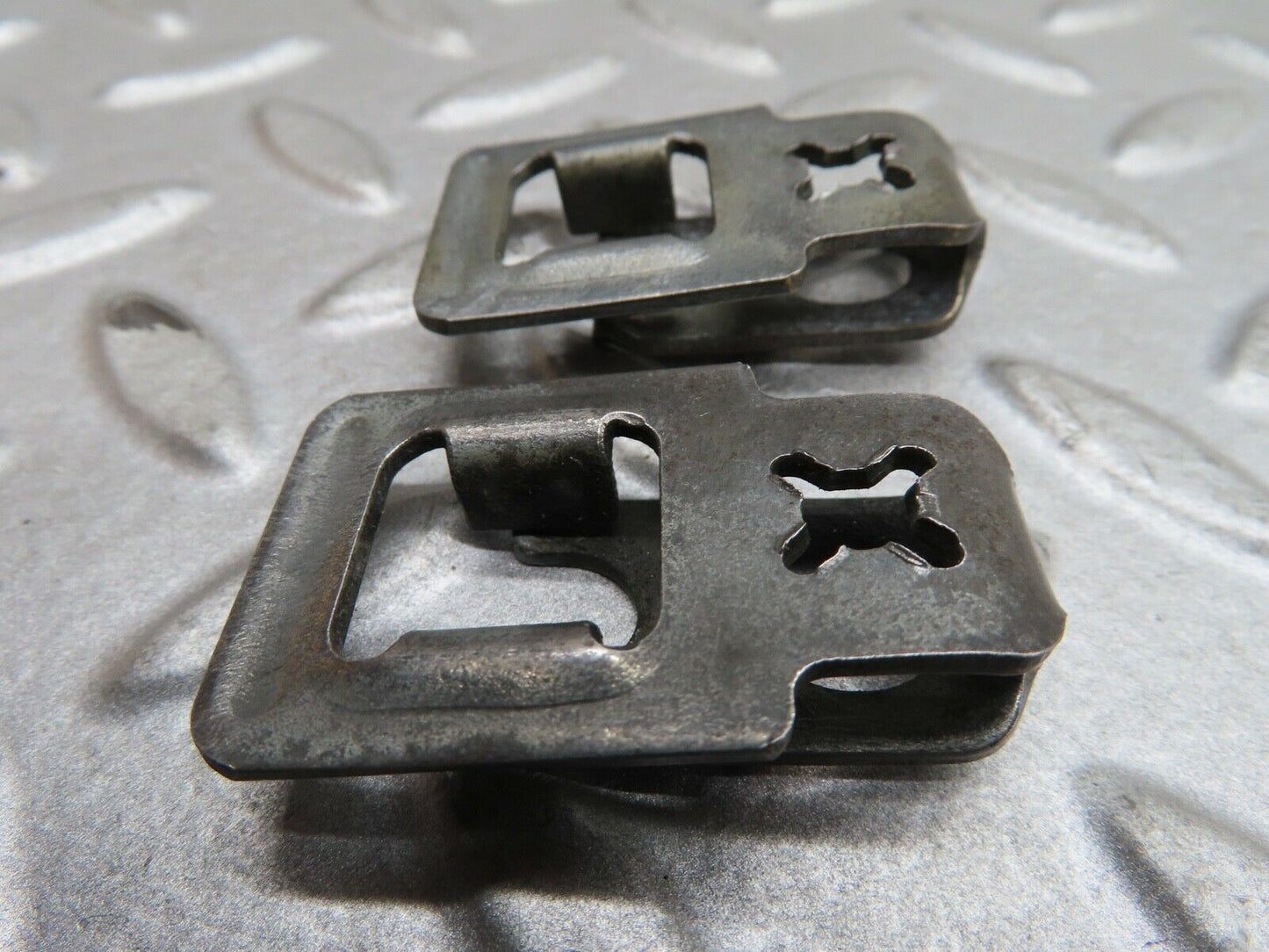 17507 Mercedes-Benz R129 300SL Coupe Fuel Injector Bracket Holder