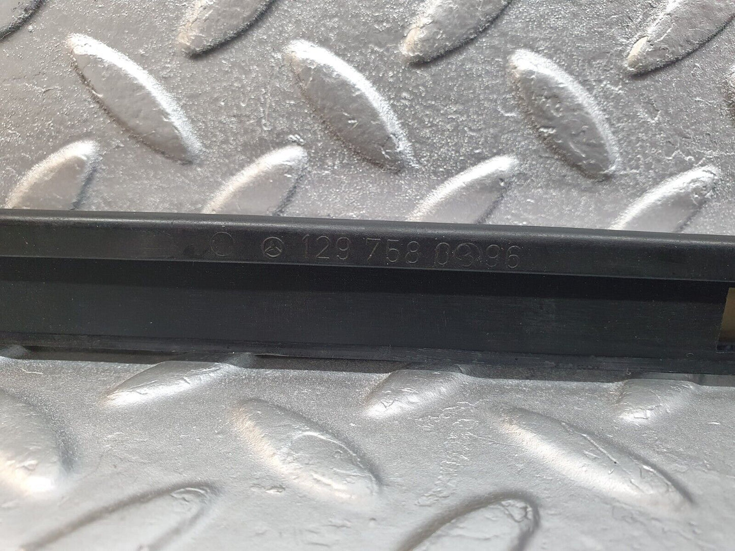 42610 Mercedes-Benz R129 320SL Coupe Trunk Lid Handle Trim 1297580396