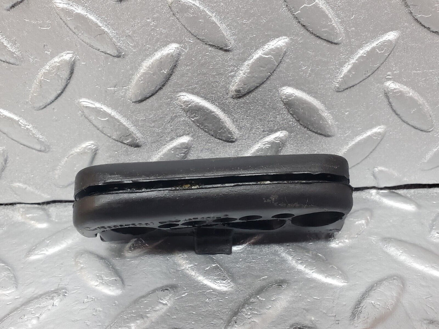 45726 Mercedes-Benz W126 420SE Firewall Grommet Left Side 1269972081