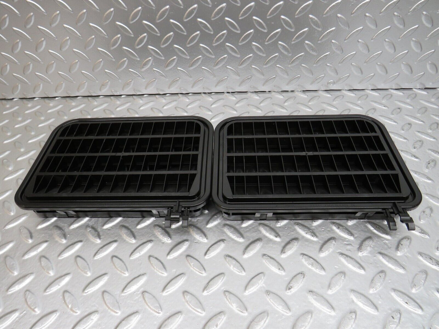 24626 Mercedes-Benz W140 S320 Trunk Boot Air Vent Grill Pair 1408300042