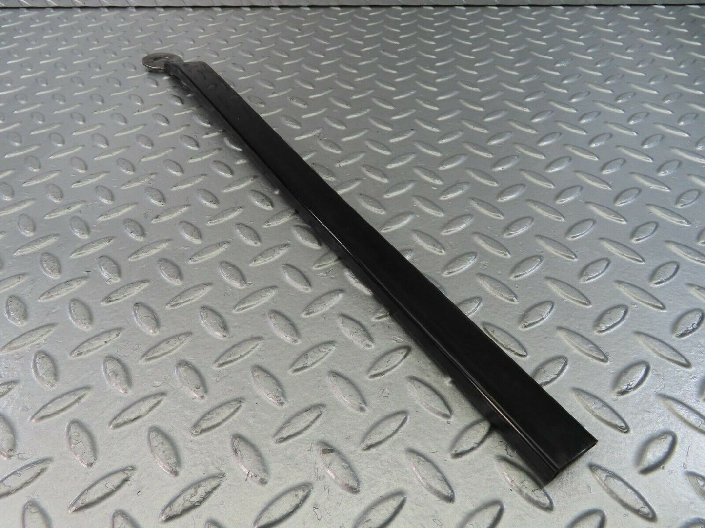 10677 Mercedes-Benz W123 230E Left Seat Belt Runner With Cover