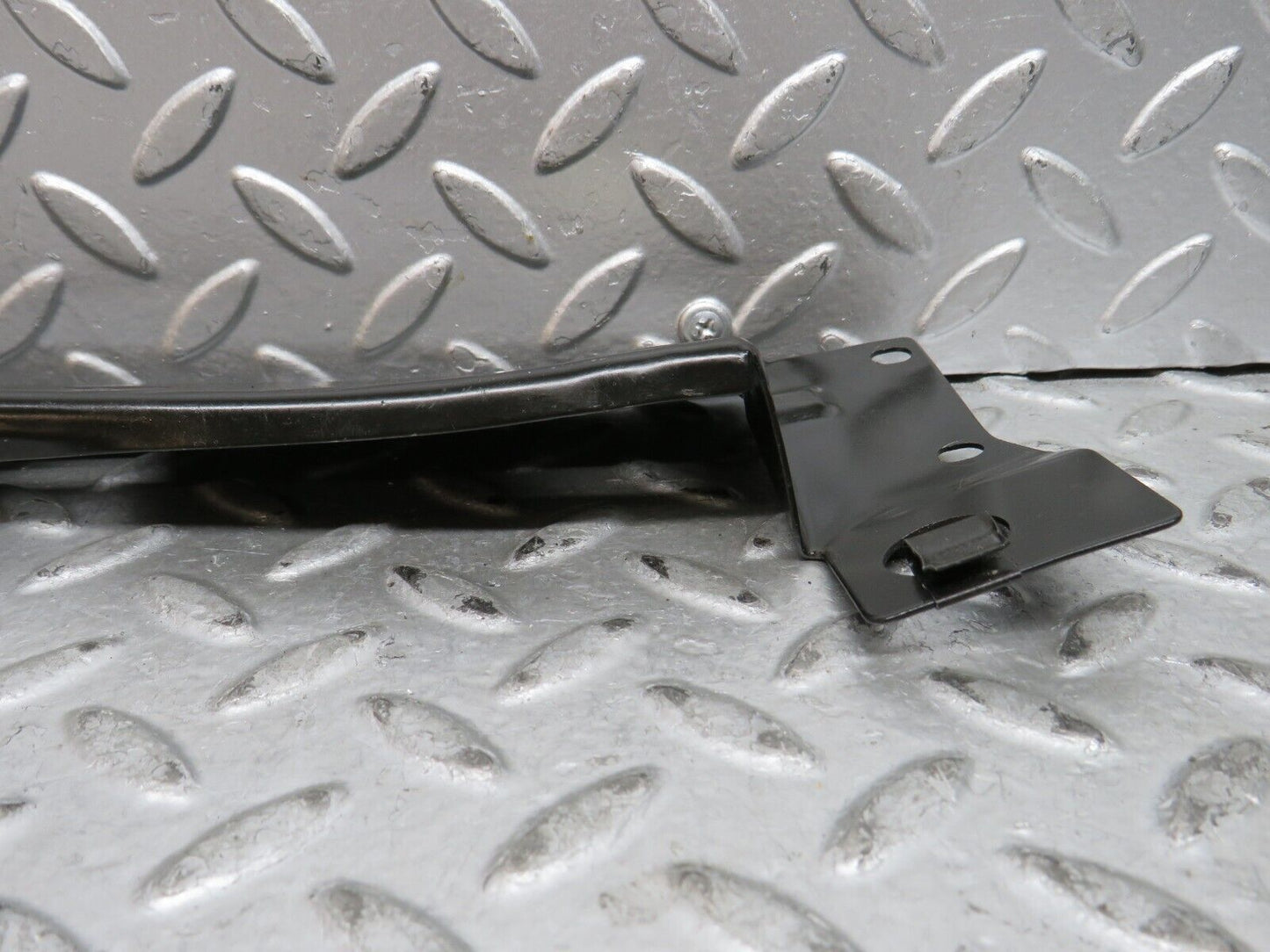 29164 Mercedes-Benz C124 320CE Coupe Rear Window Channel Support Right Side