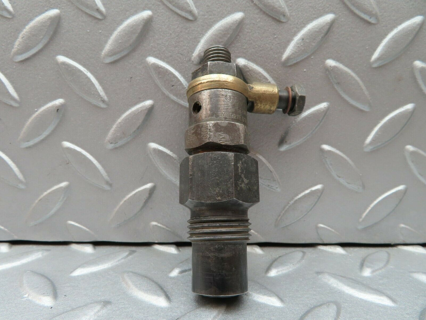 3685 Mercedes-Benz W120 PONTON Diesel Fuel Injetcor Bosch KCA30SD2/4