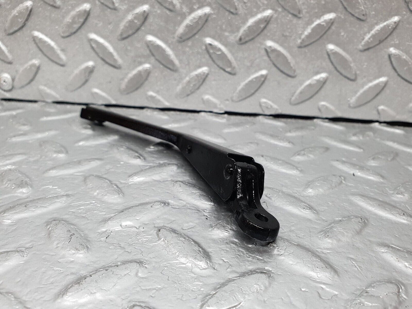 44078 Mercedes-Benz C123 230CE Coupe Headlight Wiper Arm Left Side