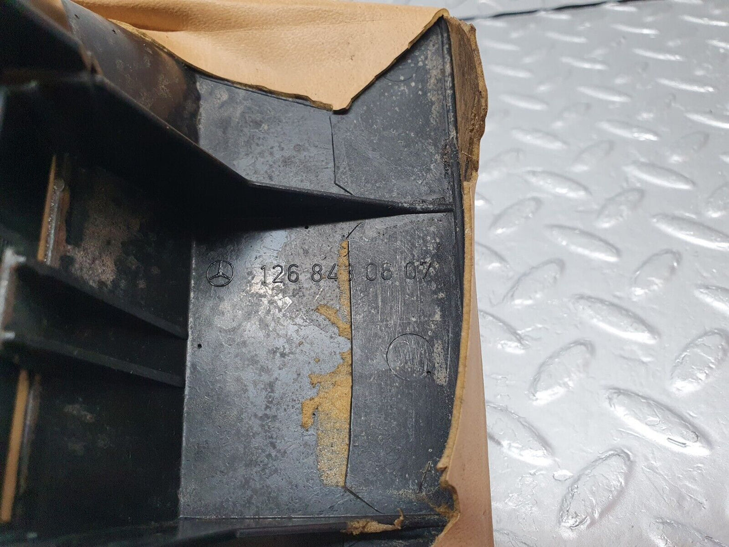 43784 Mercedes-Benz C126 380SEC Coupe Rear Centre Console 1268430707 1268430607