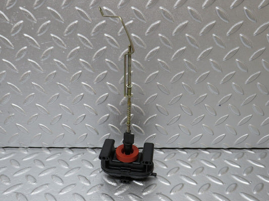 34333 Mercedes-Benz C126 380SEC Coupe Trunk Lock Vacuum Actuator