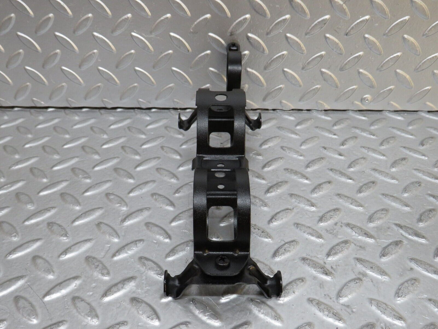 29429 Mercedes-Benz W124 230E Fuel Pump Fuel Filter Bracket