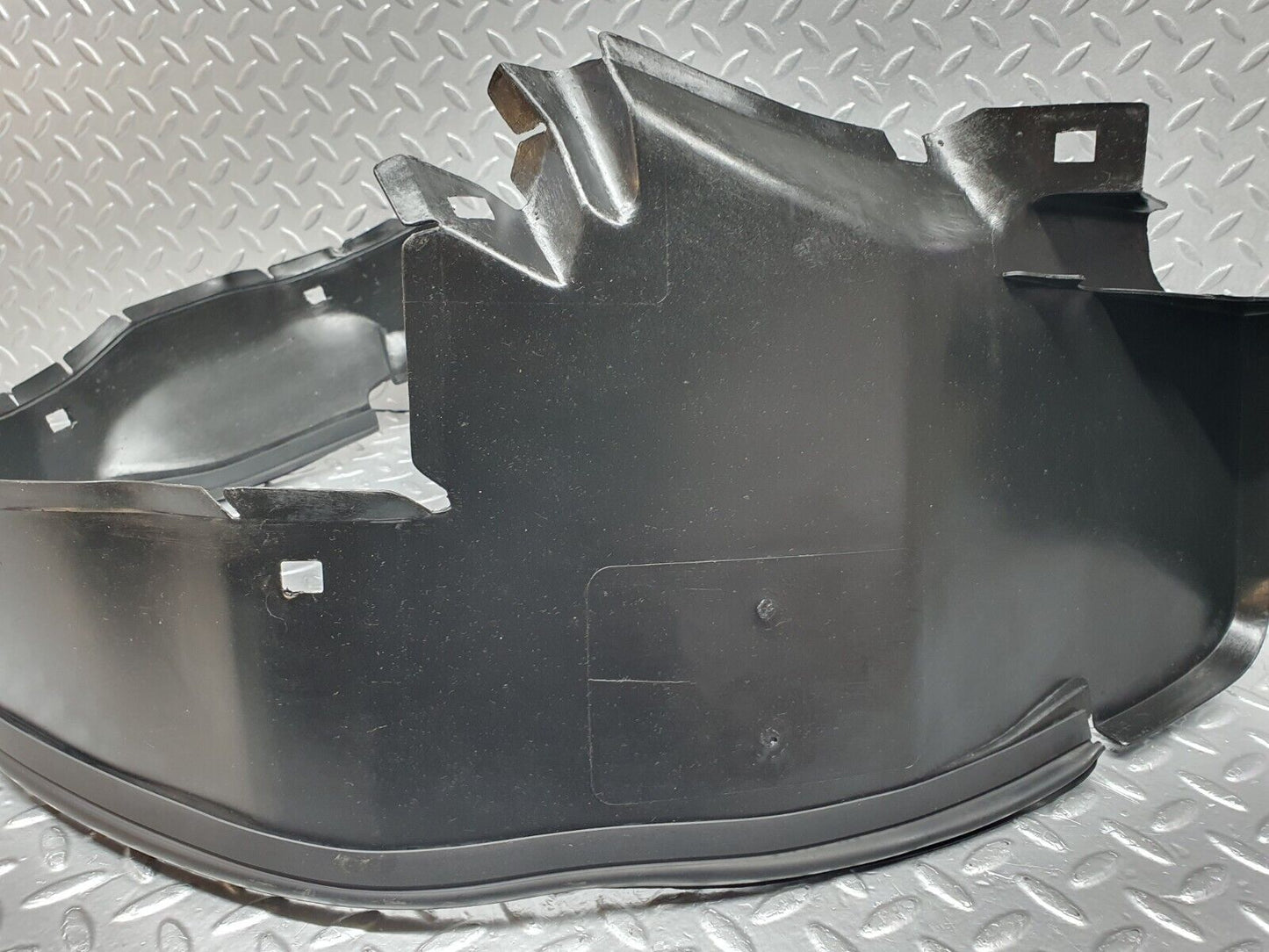41931 Mercedes-Benz W202 C200 Front Left Inner Fender Splash Guard 2026980130