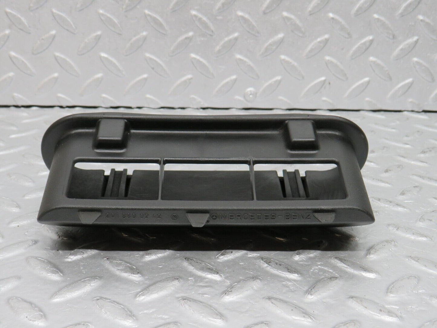 38677 Mercedes-Benz W201 190E 2.6L Trunk Breather Ventilation Valve Right 2018300242