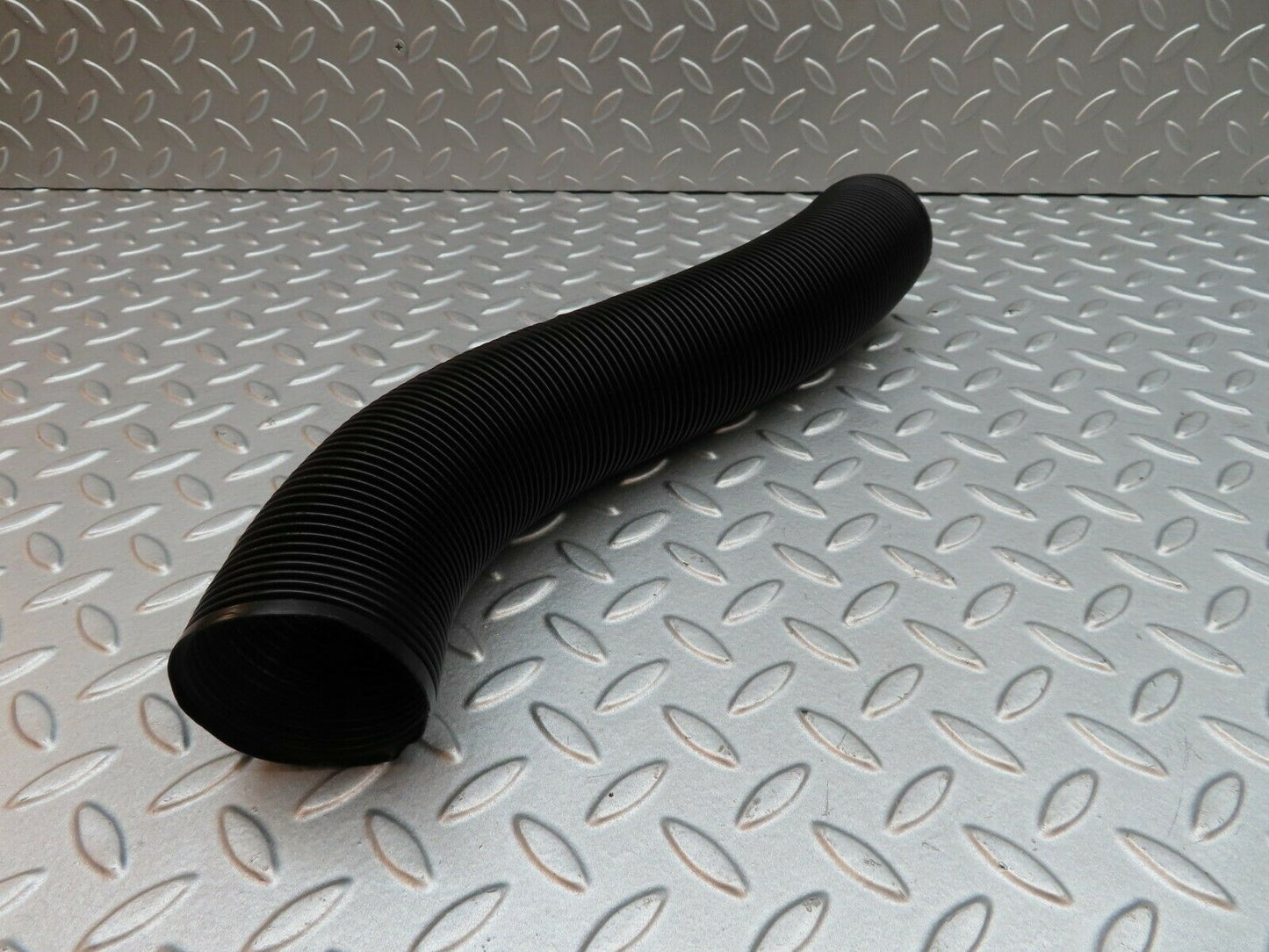 4986 Mercedes-Benz R107 350SL Ventilation Pipe